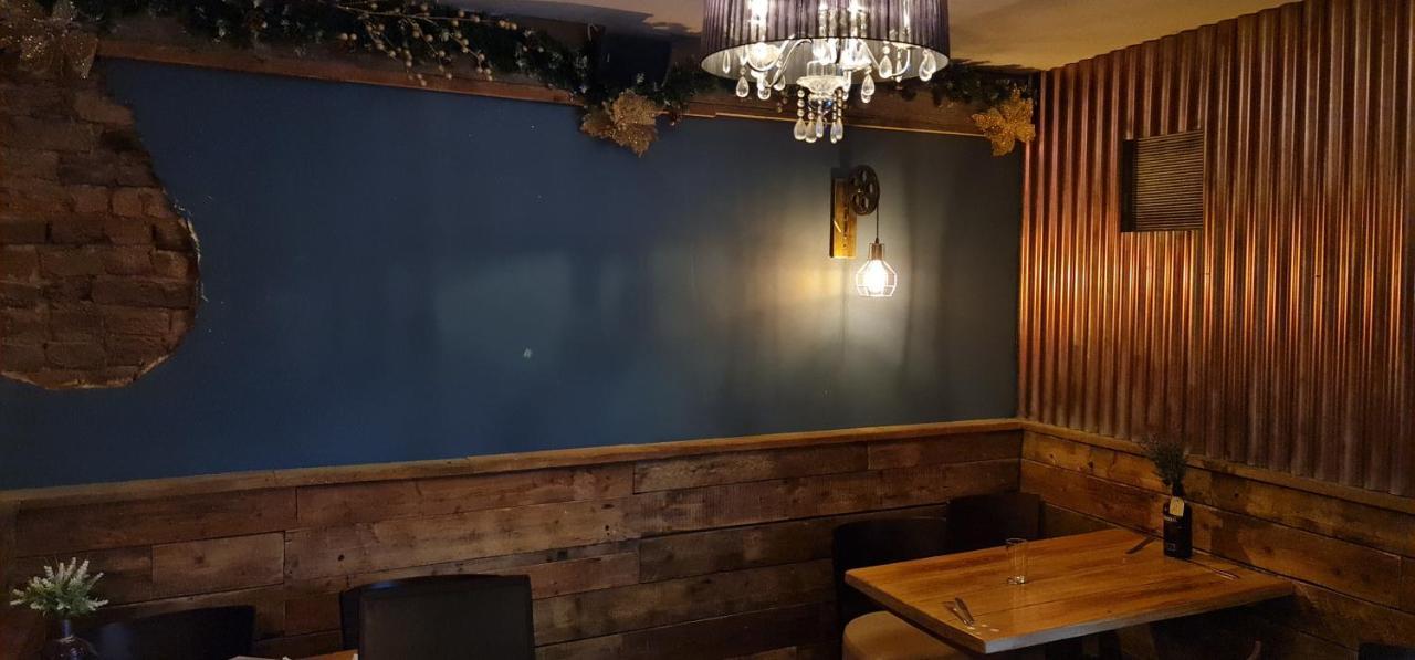 The Waterside Bar, Rooms & Restaurant Swinton  Εξωτερικό φωτογραφία