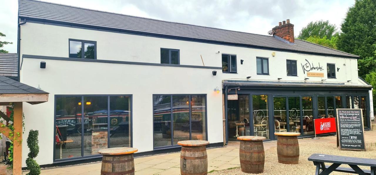 The Waterside Bar, Rooms & Restaurant Swinton  Εξωτερικό φωτογραφία